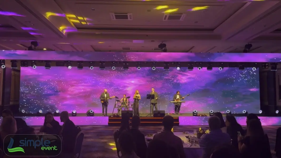Canlı performans ve gala sahnesi